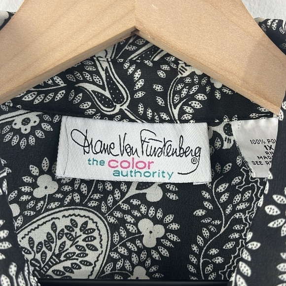 Diane Von Furstenberg Paisley Black White Button Up Top Womens Size 1x/2x - Picture 3 of 10
